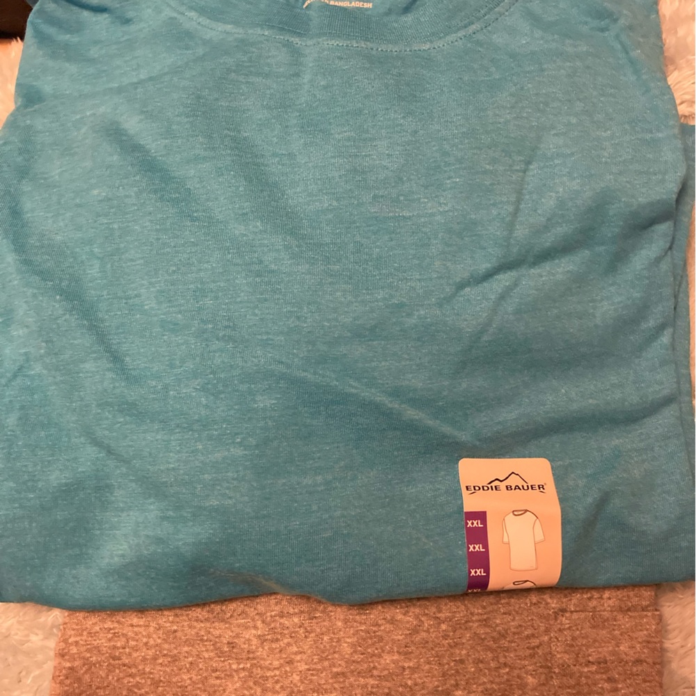 Lot #17 2 Eddie Bauer tshirts